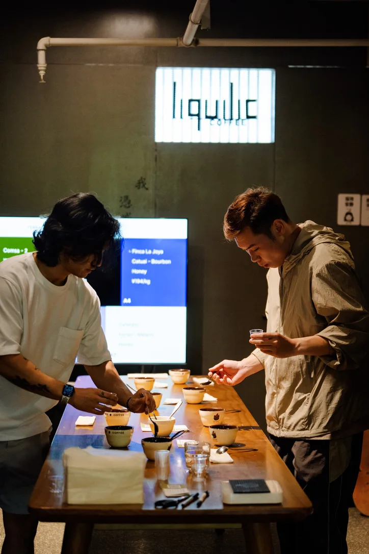 El Arte de la Catación: Cómo Garantizamos que Cada Grano Cumple con Nuestro Estándar - photo 1