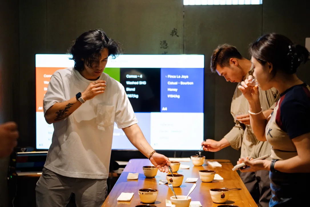 El Arte de la Catación: Cómo Garantizamos que Cada Grano Cumple con Nuestro Estándar - photo 4